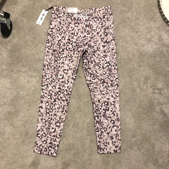 NWOT CK Leopard Print Performance 7/8 Tights - Picture 5 of 11